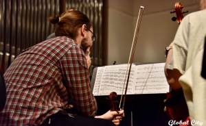 Всемирно известные композиторы и пианисты дадут мастер-классы юным музыкантам Москвы