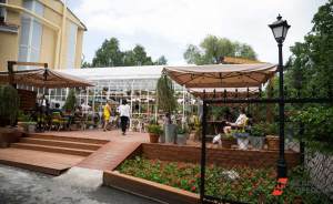 ​Кафе и рестораны Москвы начали подготовку к летнему сезону