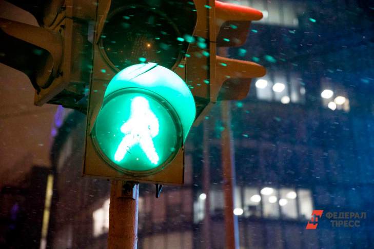 ​На пяти улицах Москвы начали тестировать бесконтактные светофоры
