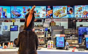 ​Напитки из «Черноголовки» вместо Pepsi: московские рестораны KFC обновили меню