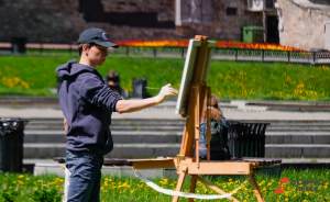 В парках Москвы проведут занятия по рисованию