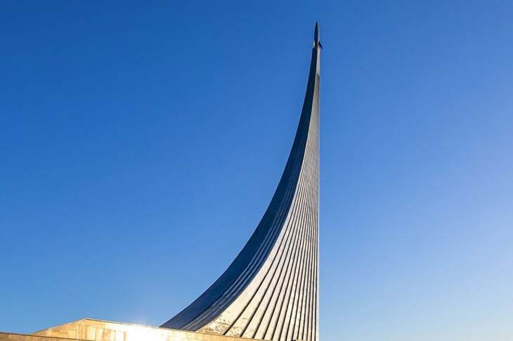 ​В Москве реконструируют памятник «Покорителям космоса»