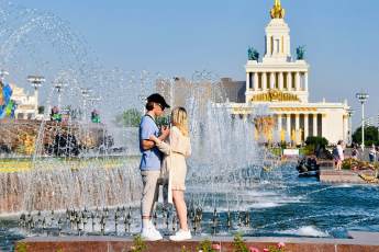 Жители Москвы выберут лучшие места для свиданий в столице