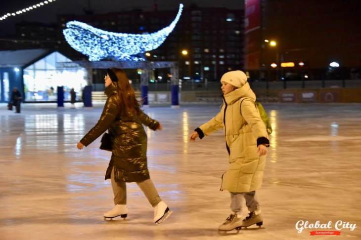 ​В Москве откроют 150 катков с искусственным льдом