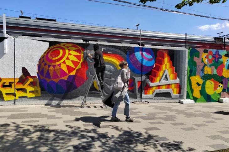 ​Галерею стрит-арта представили на биеннале уличного искусства в Москве