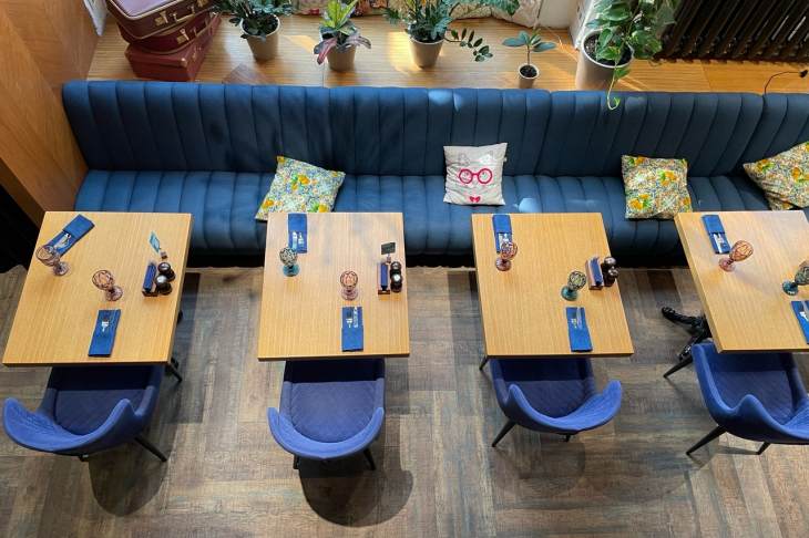 В Москве открылся ресторан с меню от нейросети