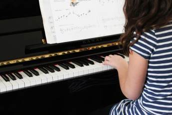 «Русская Фортепианная Школа» создает новое поколение представителей русского пианизма