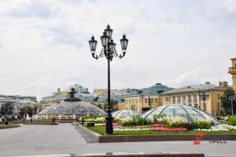 ​В Москве отреставрируют фонтан на Манежной площади