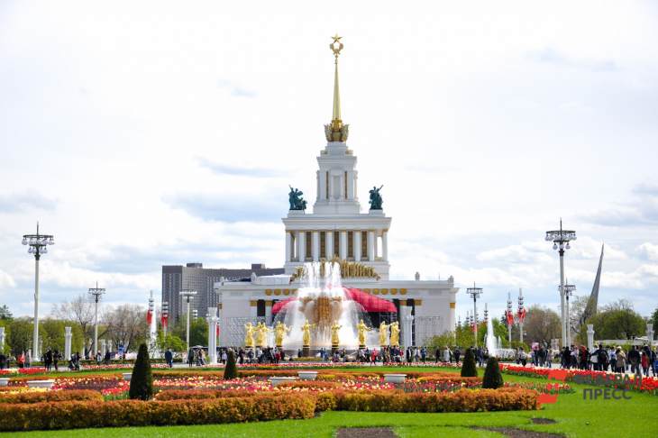 ​В Москве выбрали эскиз мозаичного панно к 85-летию ВДНХ