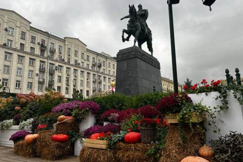 ​Как проходит фестиваль «Золотая осень» в Москве: море тыкв, арт-объекты и еда