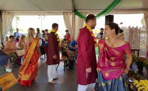Праздник красок и индийская свадьба: как прошли Дни Индии в Москве
