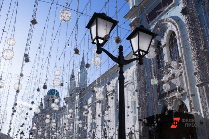 К выходным Москву украсят тысячами флагов