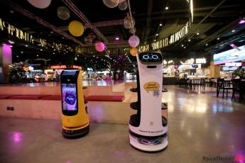 ​В столице откроют фудкорт в стиле киберпанк с роботами-официантами