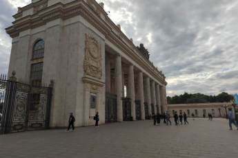 ​Территорию Парка Горького улучшат для пешеходов и пользователей электросамокатов