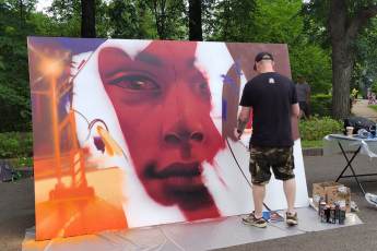 ​Фестиваль современного искусства стартовал на улицах Москвы