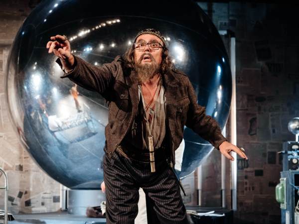 Цензура, сатира и счастливый зритель: режиссер и актер Театра сатиры ...