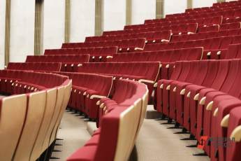 ​Каждый четвертый россиянин регулярно посещает театр
