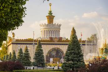 ​Более 70 культурных площадок примут День молодежи в Москве