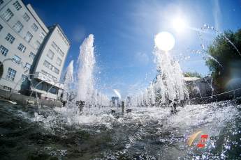 ​В общественном транспорте Москвы раздадут воду из-за жары